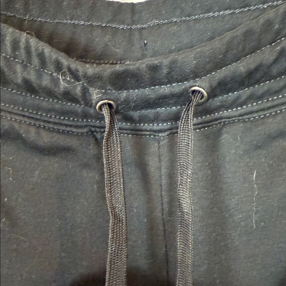 American Eagle Women’s Black Jogger Pants - Picture 4 of 5